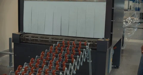 Hose Goes Down Rollers Vídeo Stock 105390006