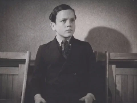 Host welcomes Edgar Guest at the function - 1938 Video stock 95814548