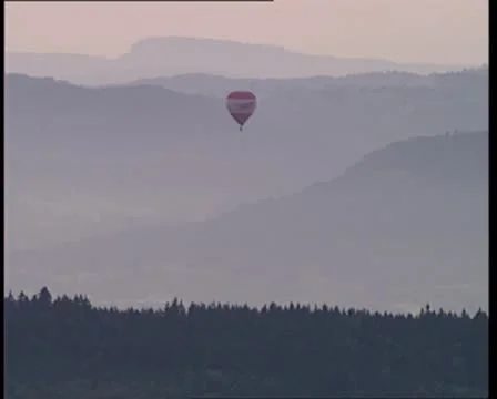 Hot-air balloon 2 動画素材 8840944