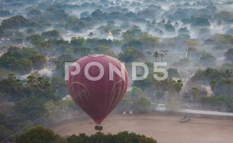 Hot-air balloon, bagan, myanmar Stock Photos