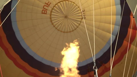 Hot air balloon fire Video stock 147083590