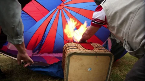 Hot air balloon firing up. Stock Footage 33211897