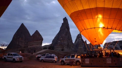 Hot air balloon preparing to leave,  fc01 Stock Footage 120604934
