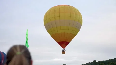 Hot Air Balloon Take Off 库存影片 283737764