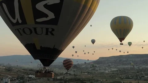 Hot Air Balloons 库存影片 100817530