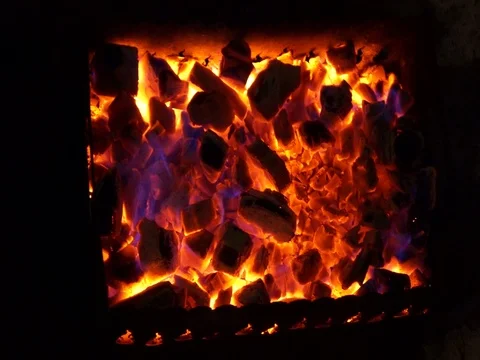 Hot coals burn Video stock 104121404
