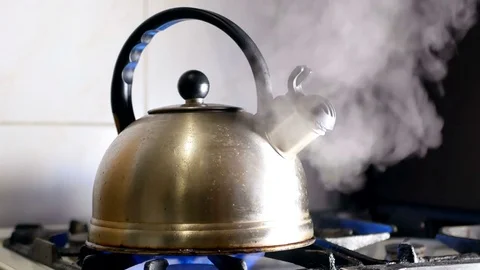 Hot cup tea kettle 스톡 동영상 85057187