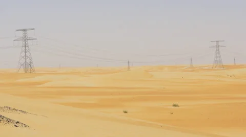 Hot day light desert power tower 4k uae Video stock 51373802