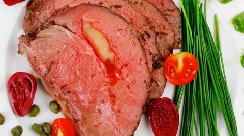 Hot ham on white dish Vídeos de archivo 32709926