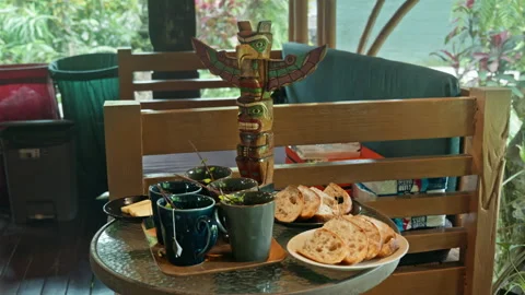 Hot herbal mint tea drink in mugs over wooden tray with fresh garden mint l.. Stock Footage 341227907