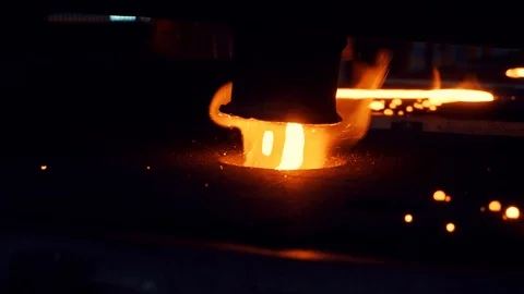 Hot Iron Is Processed In The Foundry. Pouring Hot Lava In Foundry. Foundry 库存影片 112777312