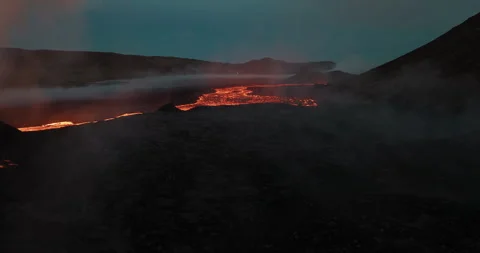 Hot lava river and Volcano Eruption in Iceland Aerial 스톡 동영상 246748366