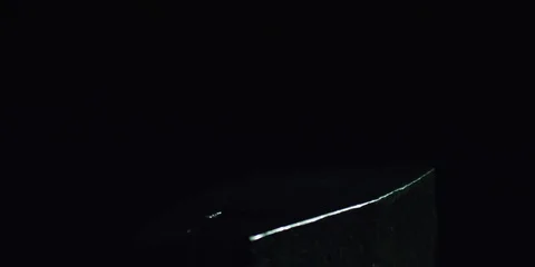 Hot metal 動画素材 104323485