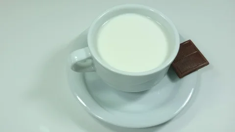 Hot Milk In A Cup Vidéo 91894838