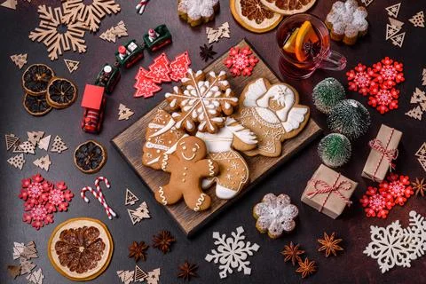 Hot mulled wine with a slice of orange, with cinnamon, cloves and other spice Stock Photos