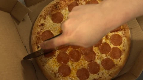 Hot pepperoni pizza Video stock 126913988