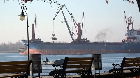 Hot raid. Overload on the roads.Embankment of the resort town. Stock Footage 81594777