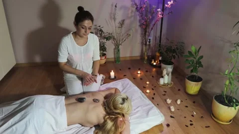Hot stone massage. Video stock 157056287