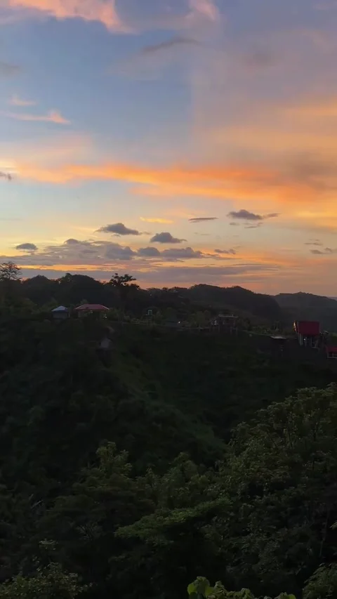 Hot Tea Cup Held Against Dramatic Sunset Mountain Valley Vidéo 339774539