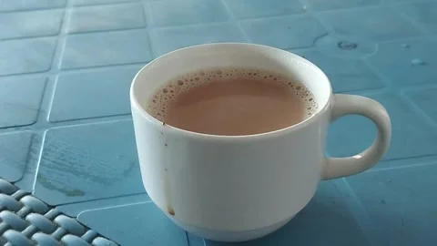 Hot Tea with smoke 库存影片 264019933