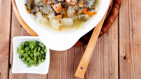 Hot vegetable soup Vídeos de archivo 45288278