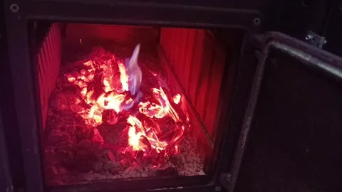 Hot wood ember Video stock 292013968