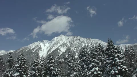 Hotaka Mountain Range Timelapse with Flowing Clouds in Kamikochi Japan Video stock 345030825