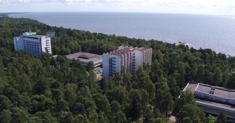 Hotel building on the waterfront 動画素材 71390137
