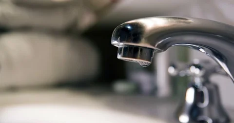 Hotel faucet in slowmotion Stock Footage 71076549