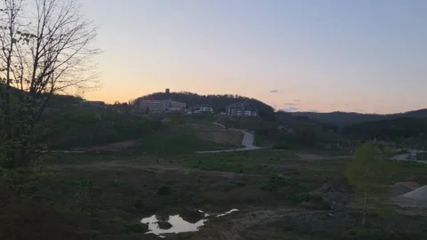 Hotel on the mountain Vídeo Stock 332436311