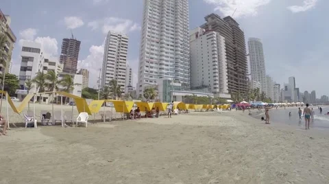 Hotel seen from the beach Vidéo 52067828
