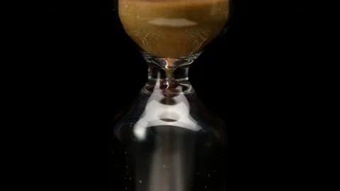 Hourglass countdown sand falls 4K. Video stock 151645029