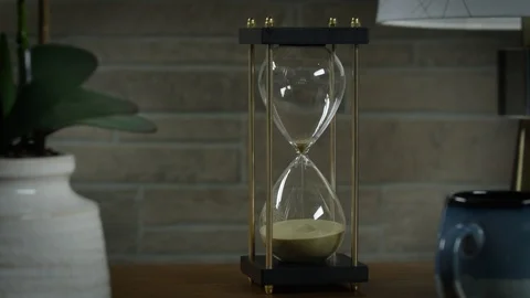 Hourglass ending Stockbeeldmateriaal 113939607