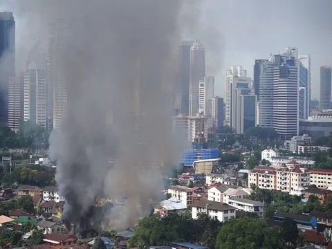 House is burning in the city Stock Footage 83868046