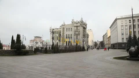 House with Chimaeras in Kiev 스톡 동영상 10729354