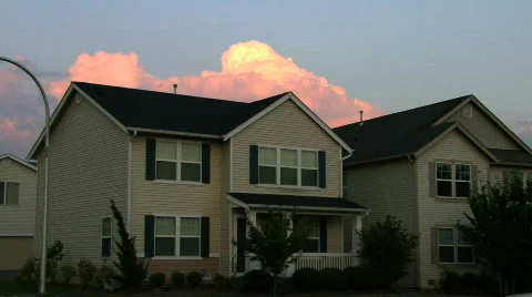 House Clouds Stock-Footage 798636