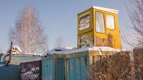 House container in the winter forest Video stock 81051942