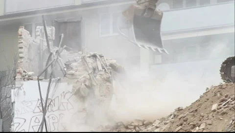 House demolition in Vienna Vídeos de archivo 10588366