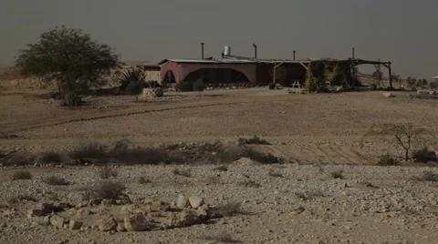 House in the desert 動画素材 66863615