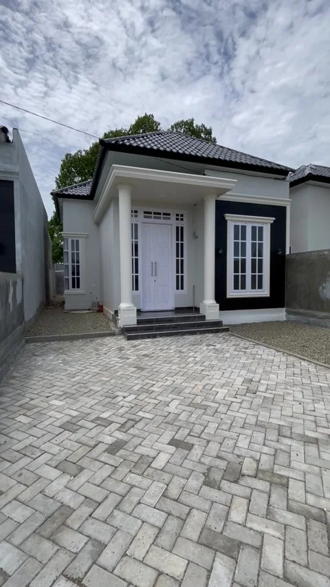 House facade Stock Footage 243175719