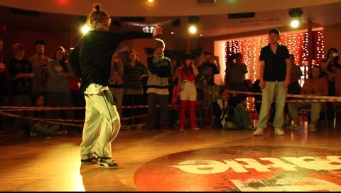 "House" final battle during "Red Battle 2009" breakdace event Stock Footage 988893