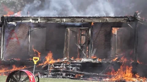 House Fire 60fps 動画素材 50086998