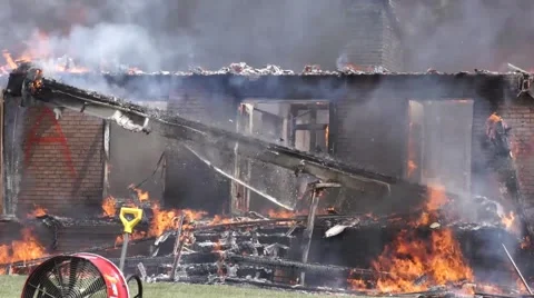 House Fire Collapse 60fps 動画素材 50088338