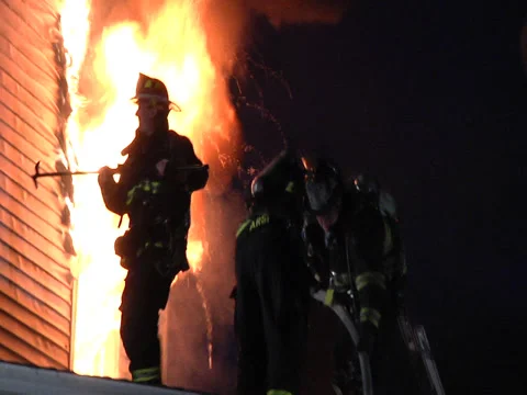 House FIRE Oct2013 動画素材 37592684