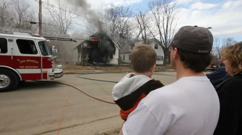 House Fire spectators Stock Footage 3606614