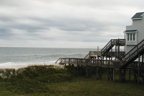 House in front of the the Ocean Stock-Fotos