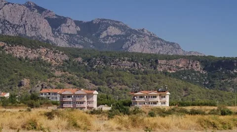 House in Mountains 库存影片 10144995