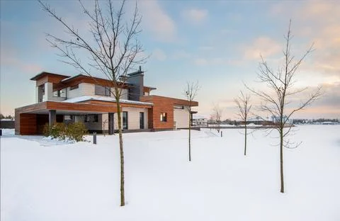 House in the snow Stock Photos