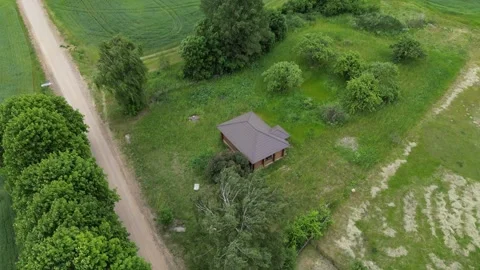 A house in the village 库存影片 244665373