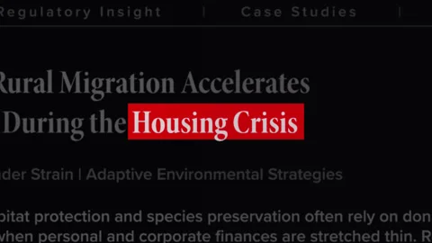 Housing crisis fast sequence news articles headline title animation 스톡 동영상 329091682